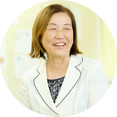 鳥羽 美紀子専務