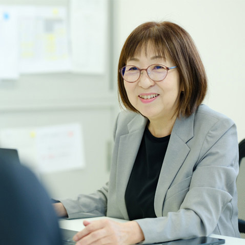 海野 恭代さんが話しているシーン