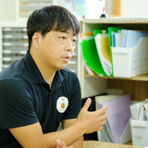 語っている鳥羽 智史さん